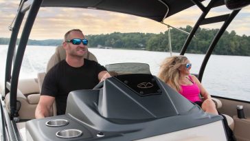 luxury pontoon boats